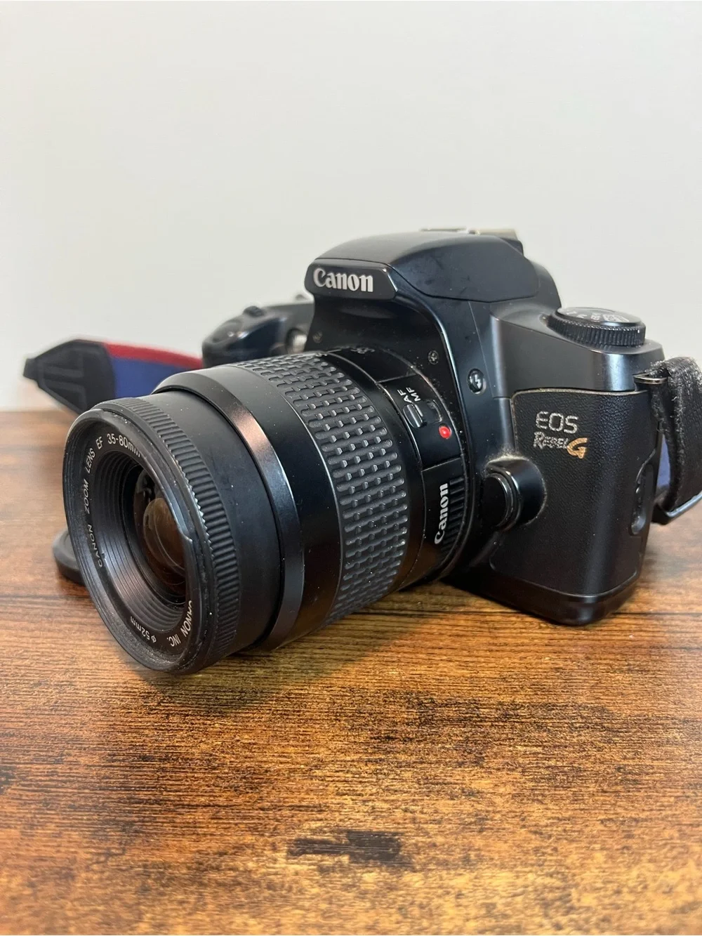 Canon EOS Rebel G 35mm SLR Film Camera with EF 35-80mm Zoom Lens - Picture 2 of 9
